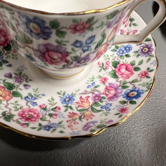 Stafforshire Fine Bone China - Picture 5 of 7